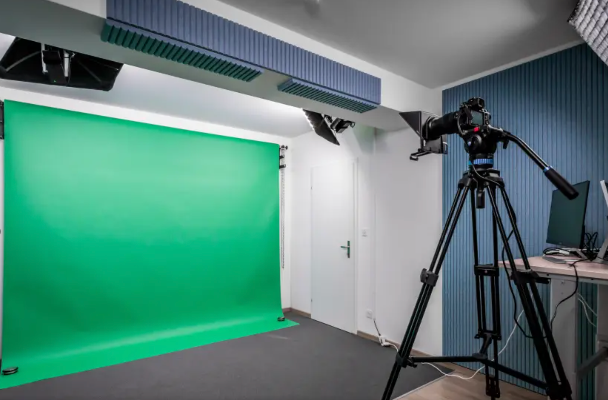 🎥🎙️ Video & Podcast Studio Access for Co-Working Spaces – Enhance Your Member's Membership Experience! 🌟